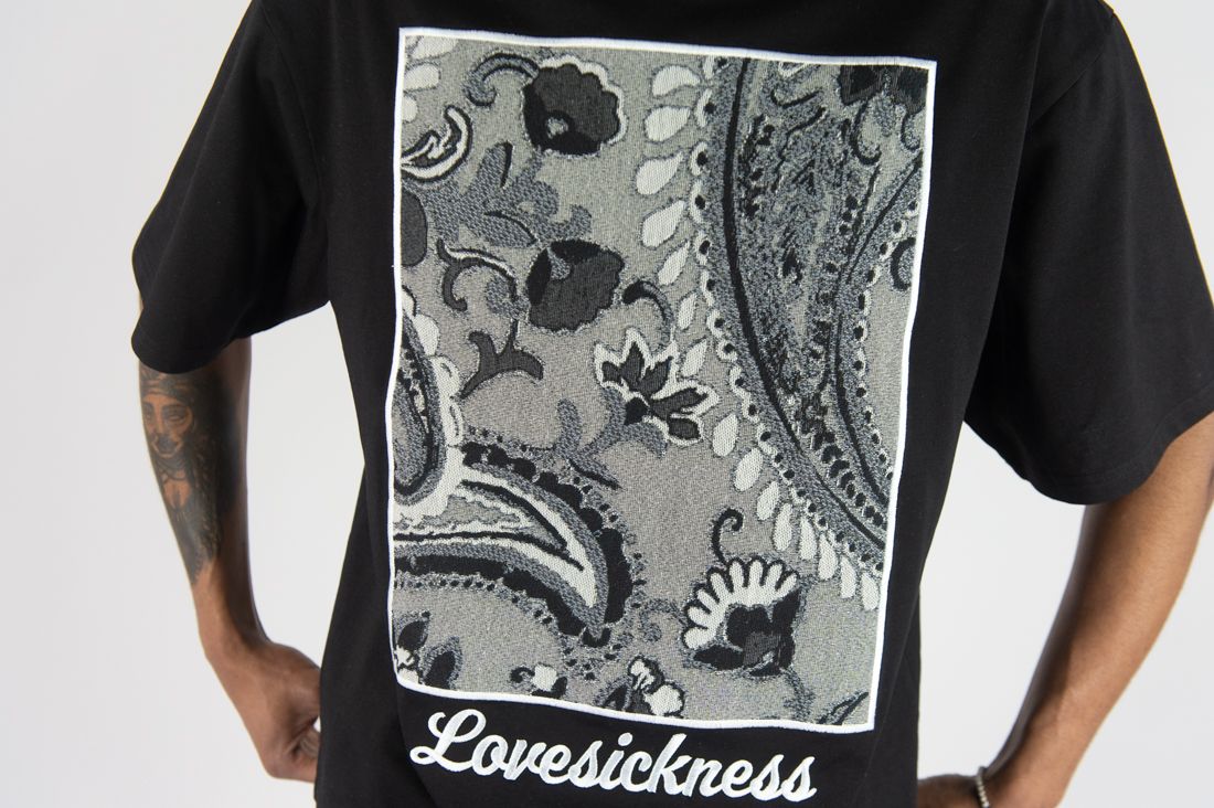 Rebel Minds lovesickness tapestry t-shirt by REBEL MINDS