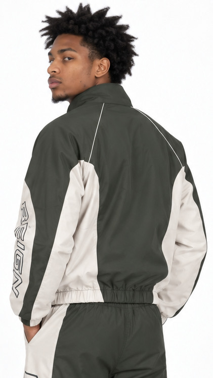 Sacre reign multi panel nylon set by TODAYS TRENDS