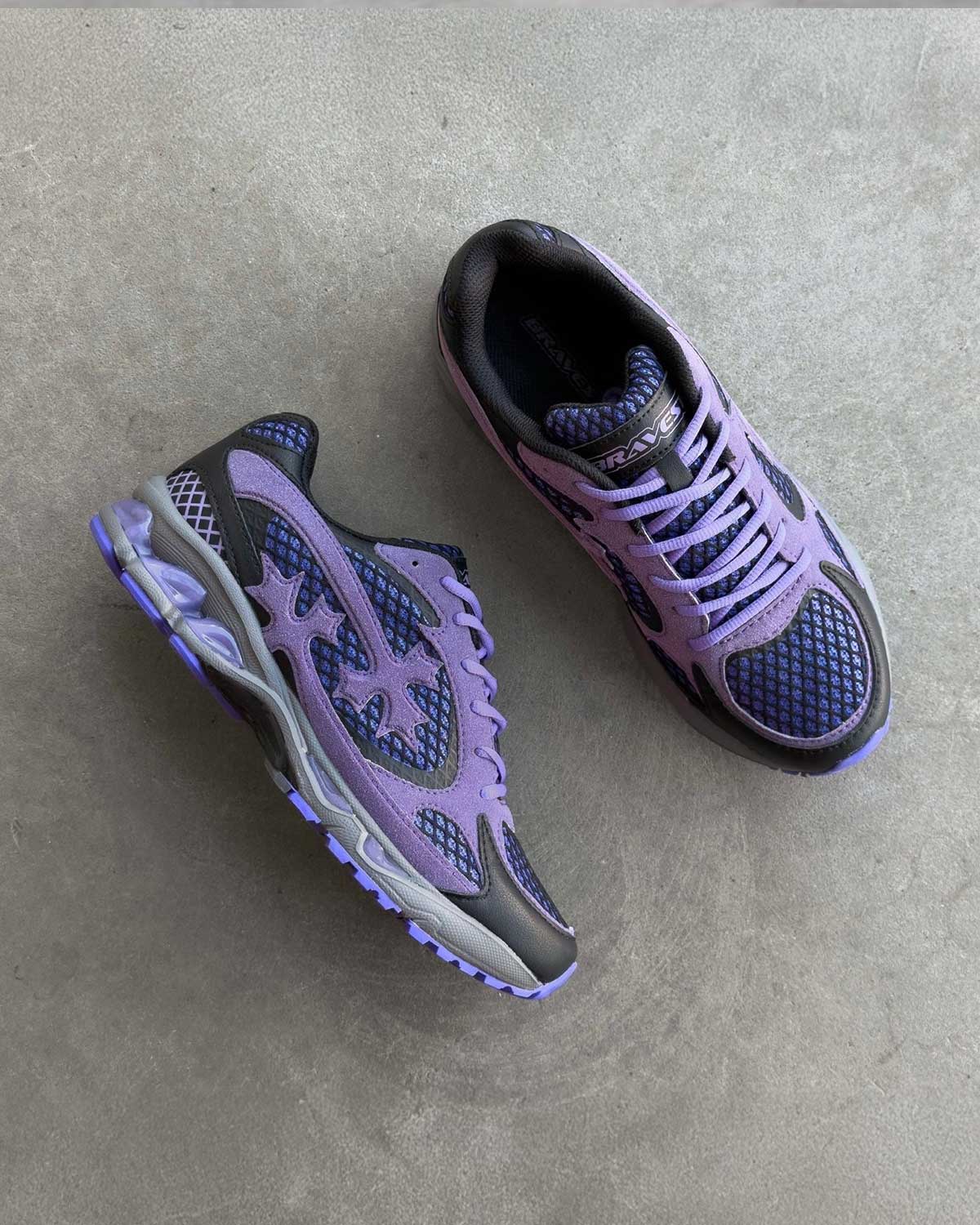 Bravest studios kross kountry runner by TODAYS TREND