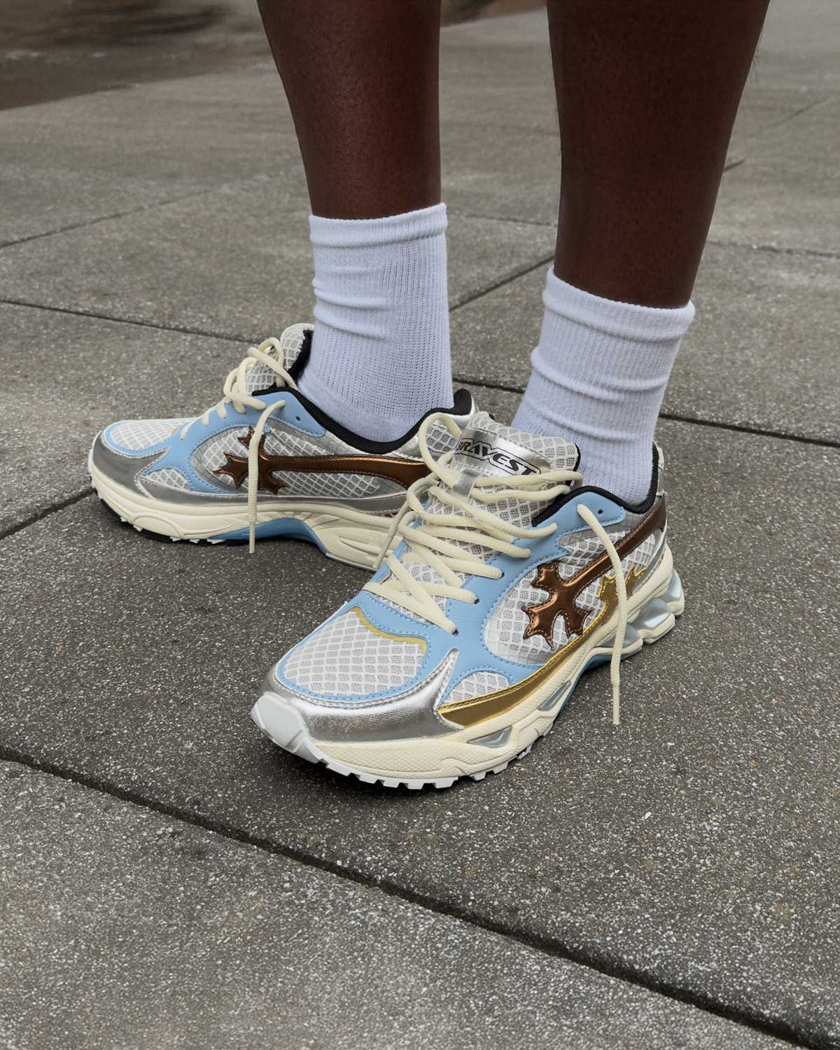 Bravest studios kross kountry runner by TODAYS TREND