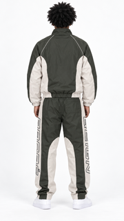 Sacre reign multi panel nylon set by TODAYS TRENDS
