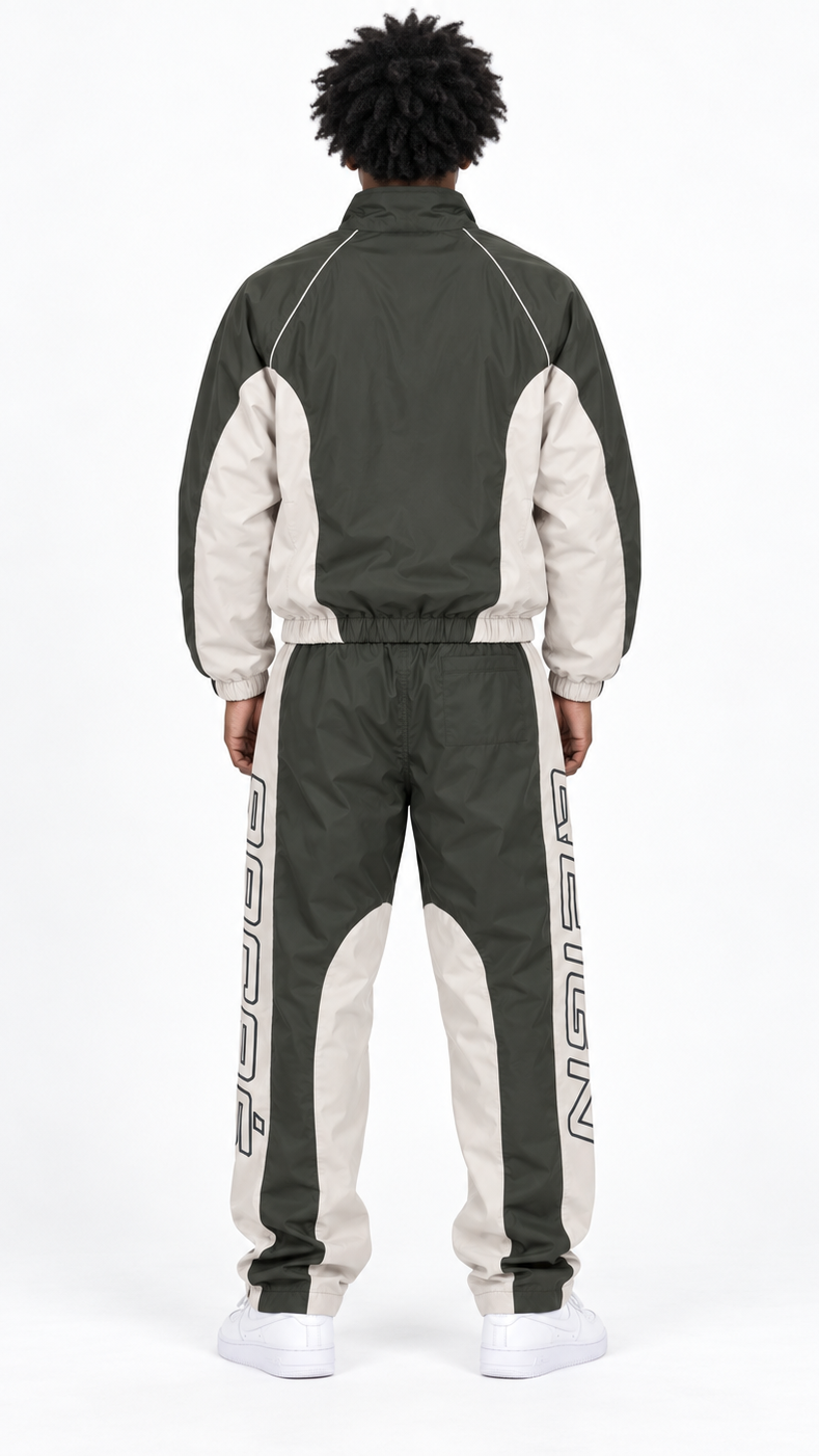 Sacre reign multi panel nylon set by TODAYS TRENDS